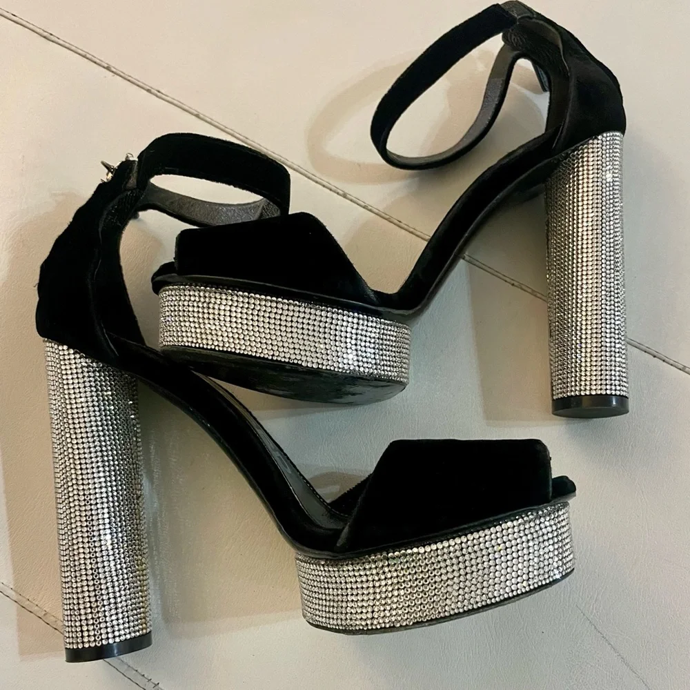 TOM FORD Black Velvet Crystal Holiday Platform Sandals 39